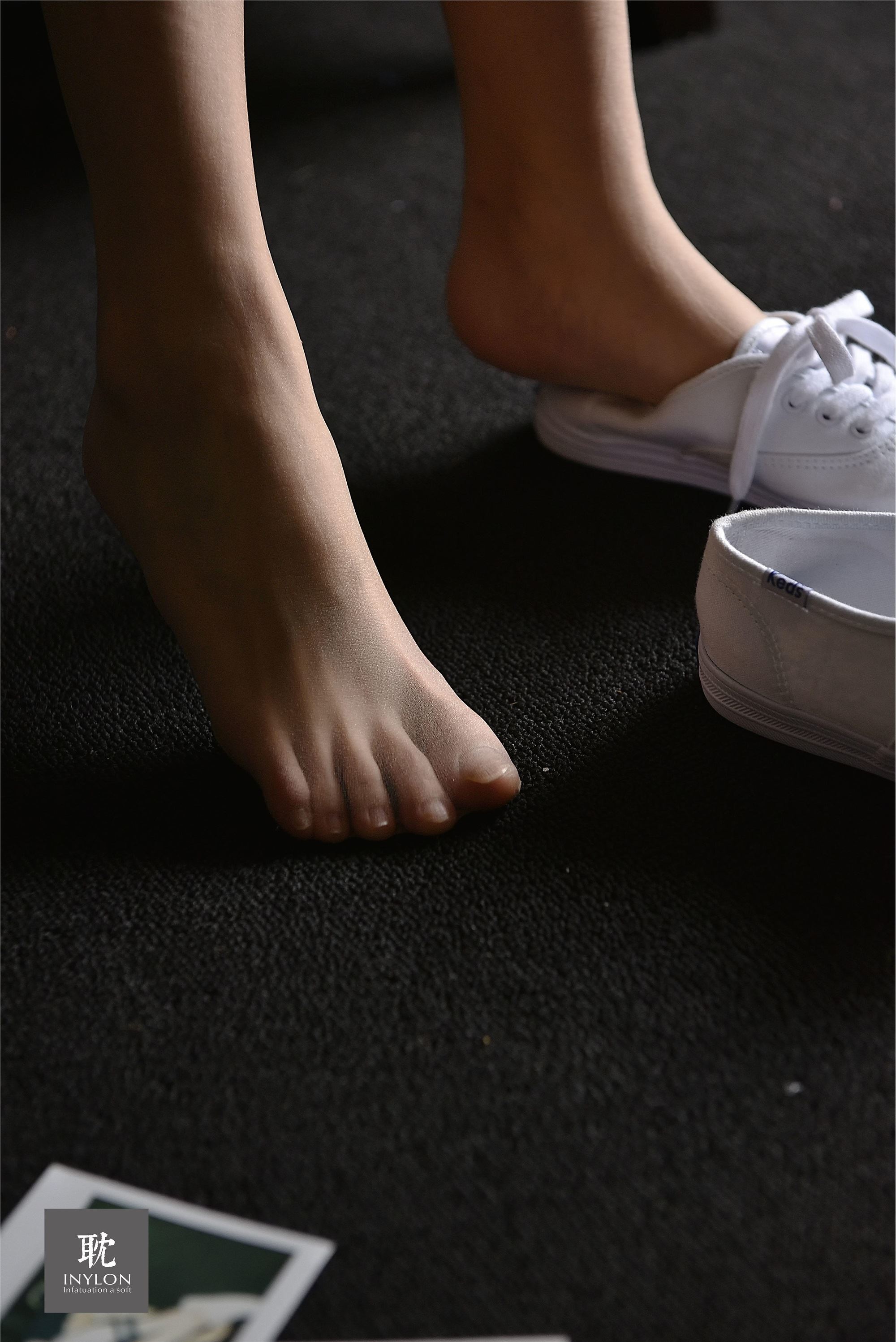 IESS异思趣向《普惠集240》- 模特：幸子《另类原光高反差运动丝》